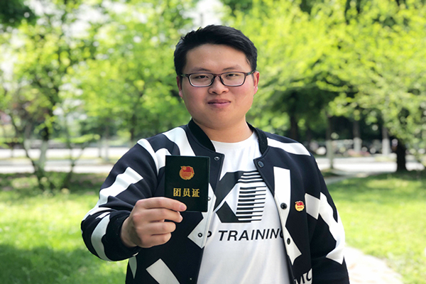 吕品 (3).jpg 吕品 (3).jpg