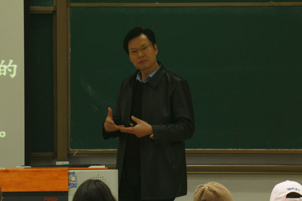 2018.11.29-方学法老师的讲座-摄影部干爽(2).jpg 2018.11.29-方学法老师的讲座-摄影部干爽(2).jpg