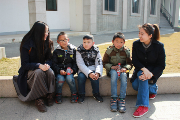 给小孩子讲恩来故事,传承下一代_meitu_3.jpg 给小孩子讲恩来故事,传承下一代_meitu_3.jpg