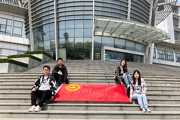 吕品 (2).jpg 吕品 (2).jpg