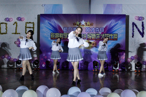 摄影部1806陈逸行1.jpg 摄影部1806陈逸行1.jpg