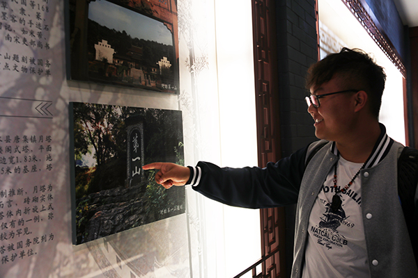 摄影部 1705 张斐然3.jpg