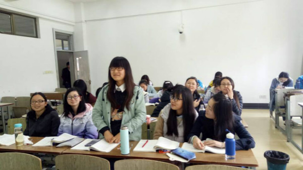 图为魏晨同学发言_meitu_8.jpg