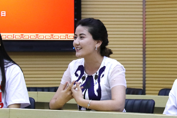 6.18 少数名族员工端午座谈会 俞欣怡 (1).jpg