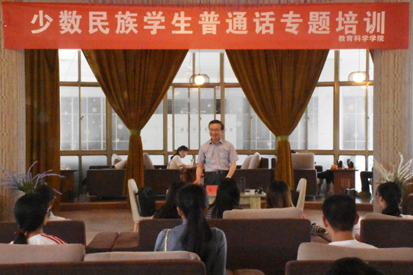 张乐(1).jpg 张乐(1).jpg