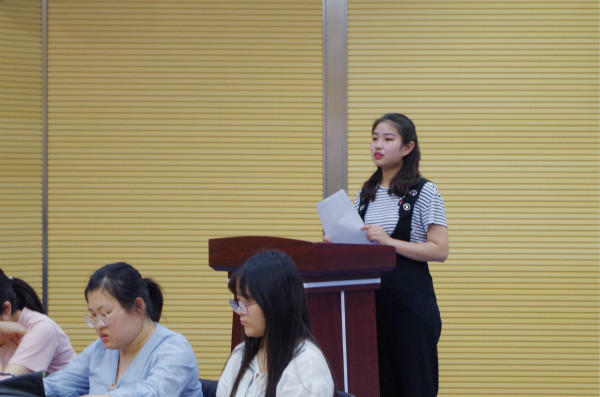 2017年5月19日答辩_meitu_8.jpg 2017年5月19日答辩_meitu_8.jpg