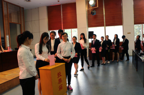 2017年6月1号今年会换届大会 张舒婷8_meitu_6.jpg 2017年6月1号今年会换届大会 张舒婷8_meitu_6.jpg