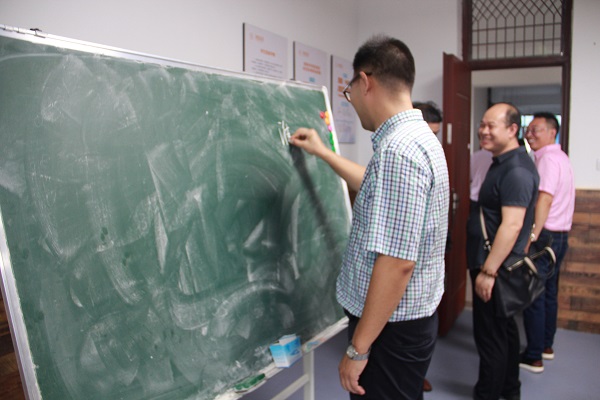 IMG_9646.JPG IMG_9646.JPG